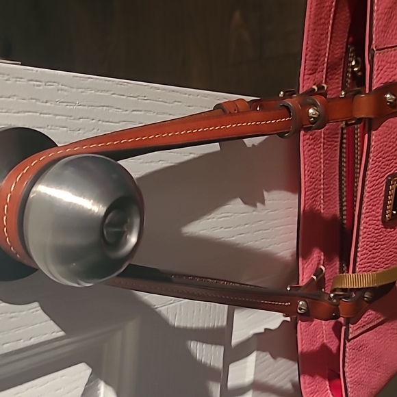 Dooney en Bourke Pink Purse - Picture 2 of 2